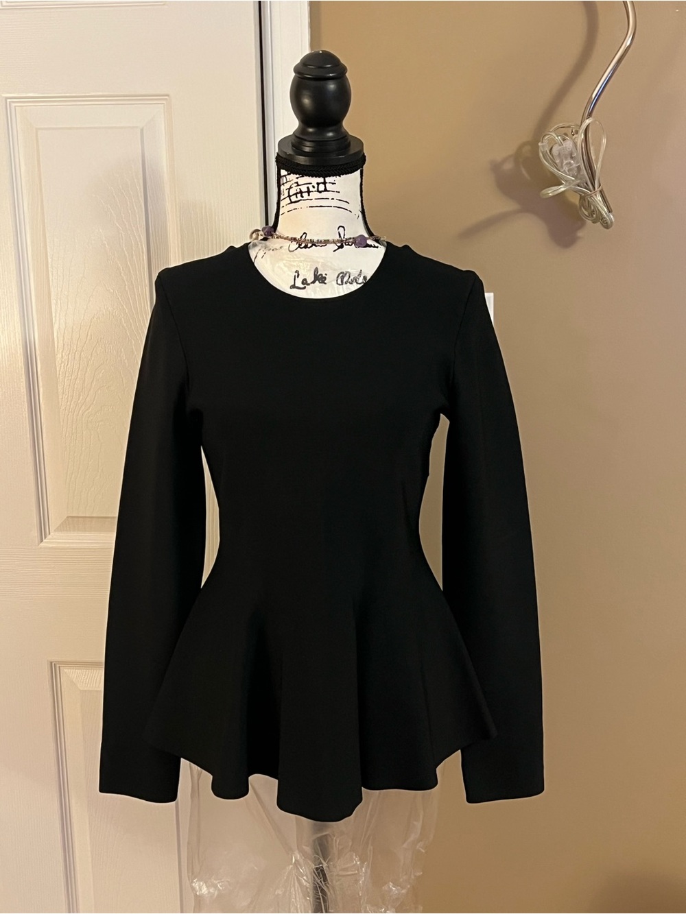 Theory Women’s Classic Glossed LS Peplum Top -black large
